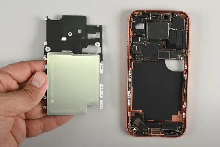 iFixit has performed a teardown of the iPhone 17 Pro.